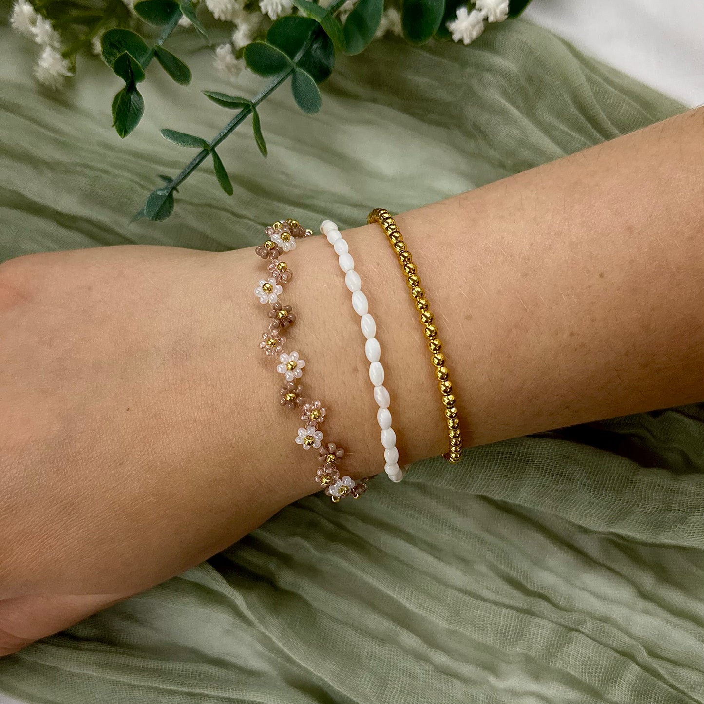 Beaded Flower Bracelet - Mocha Latte