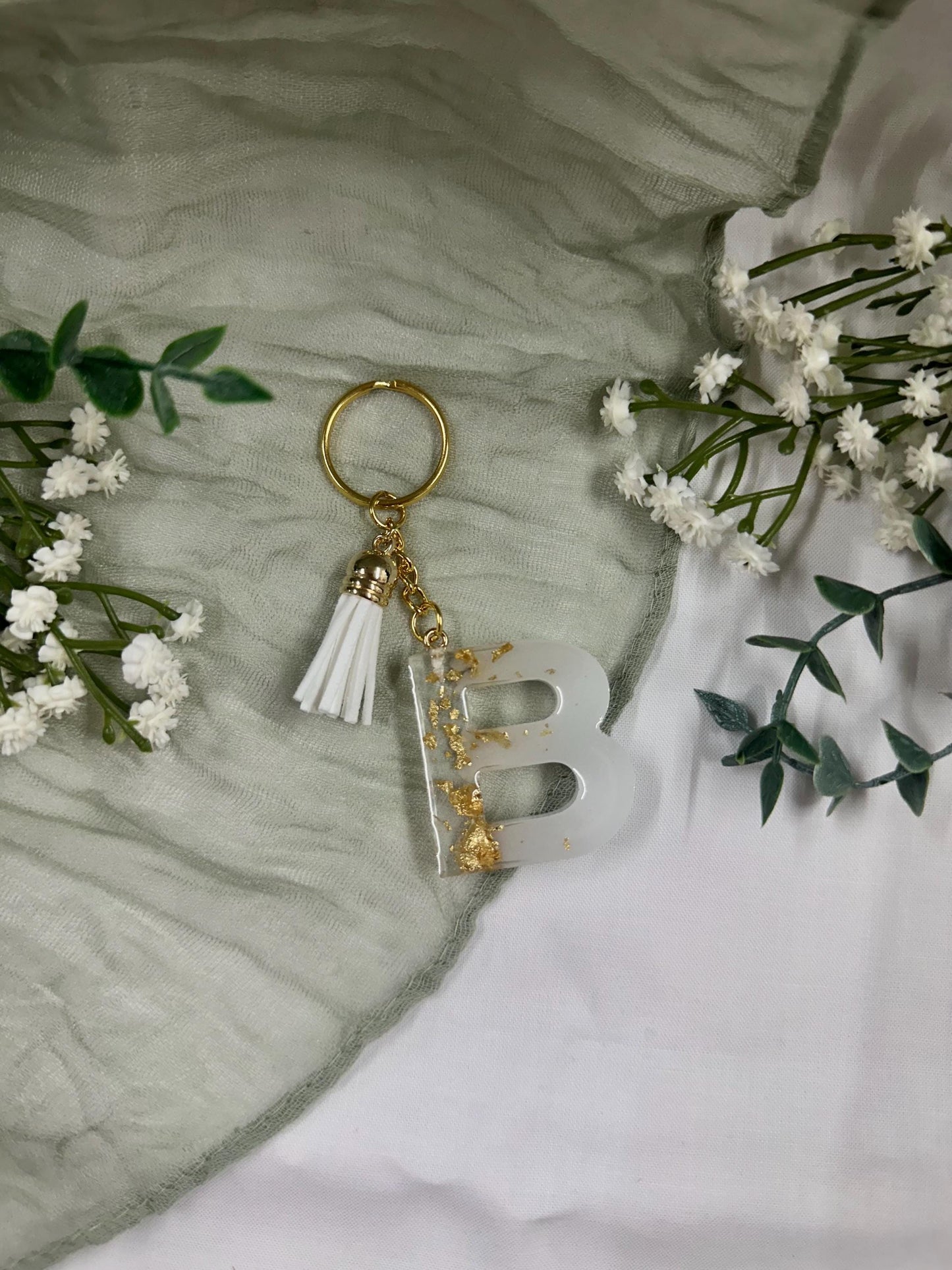 Personalized Resin Letter Keychain: Pearl & Gold Flake Monogram Bag Charm