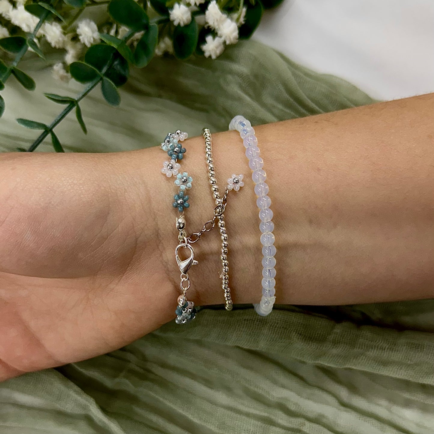 Beaded Flower Bracelet - Low Tide