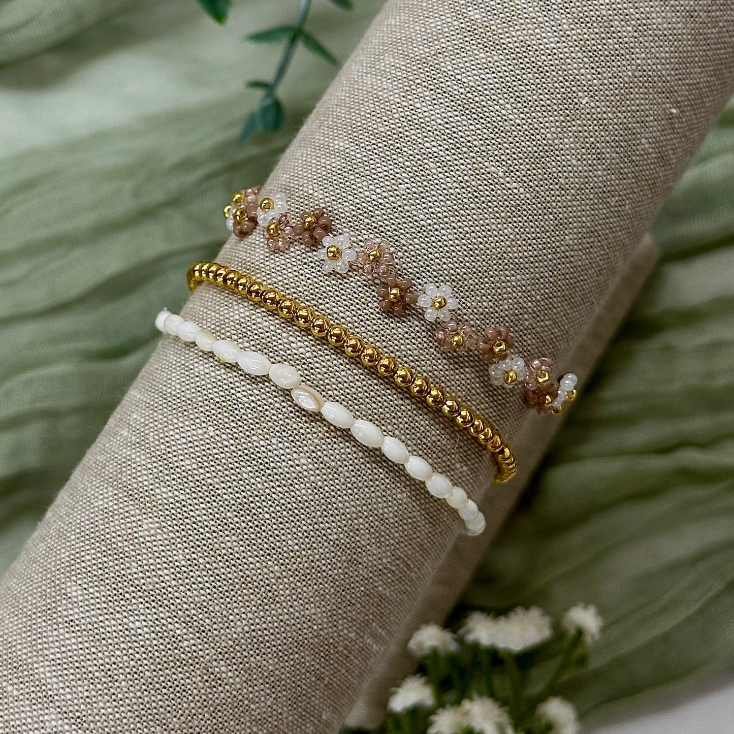 Beaded Flower Bracelet - Mocha Latte