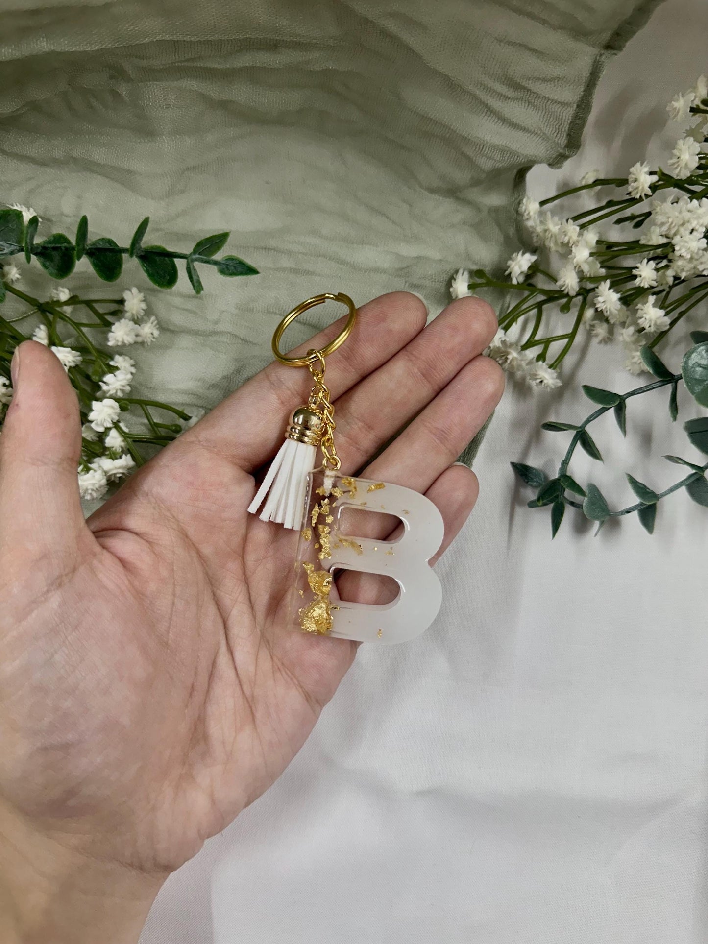 Personalized Resin Letter Keychain: Pearl & Gold Flake Monogram Bag Charm